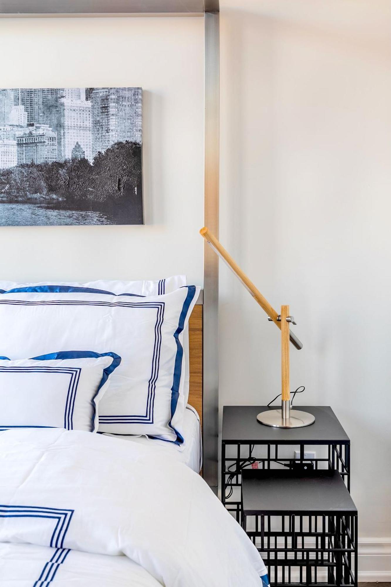 Modern Pet-Friendly Chinatown Apartment Toronto Exterior foto