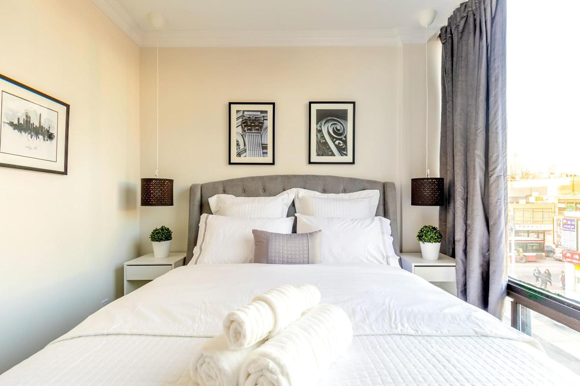 Modern Pet-Friendly Chinatown Apartment Toronto Exterior foto